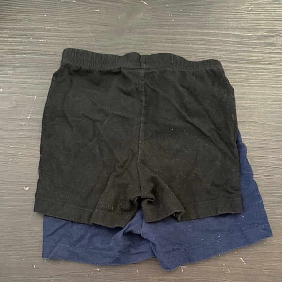 GAP Kids Navy and Black Shorts Set - Picture 4 of 4